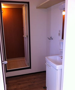 ���ʏ��E�{�H��